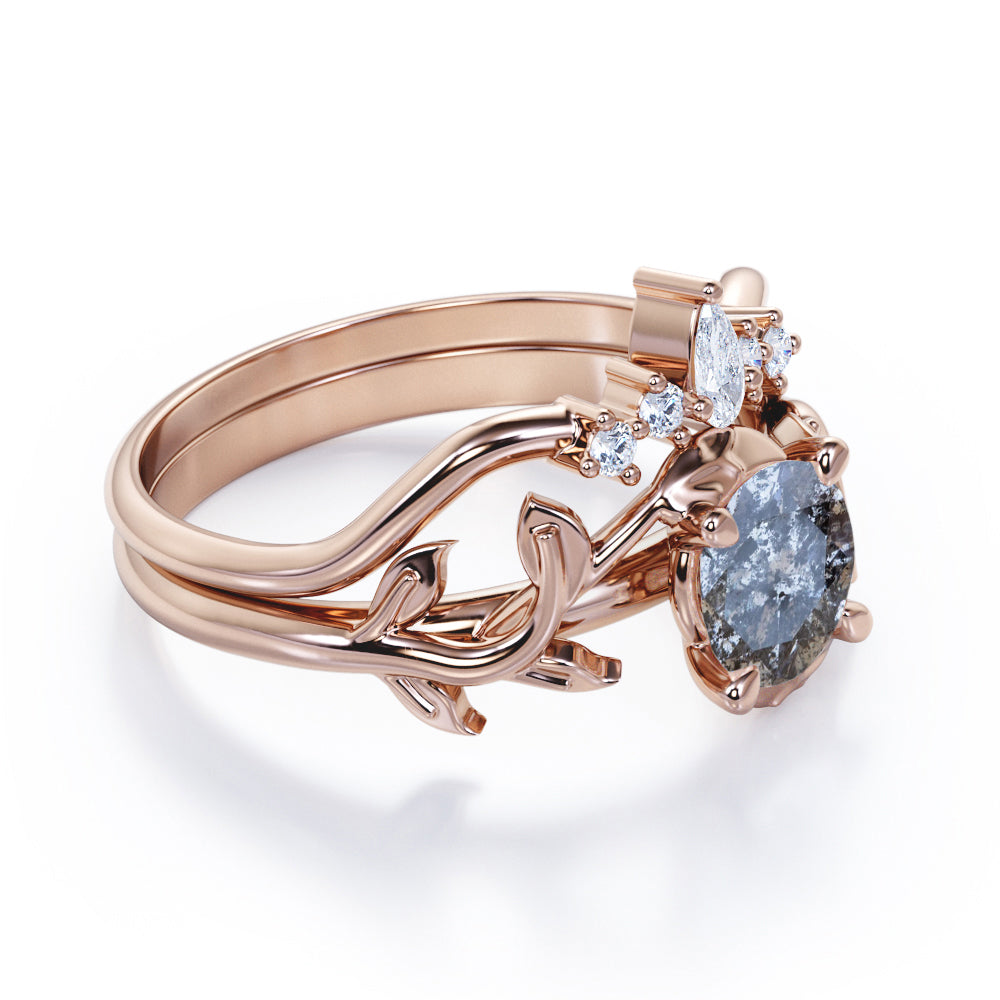Solitaire 0.6 carat Round cut Salt and pepper diamond and White diamond prong style wedding ring set for women in Rose gold