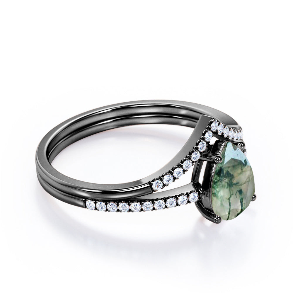 Stylish Contoured 1.35 carat Tear drop shaped Moss Agate and diamond chevron crown Bridal set for women in Black gold