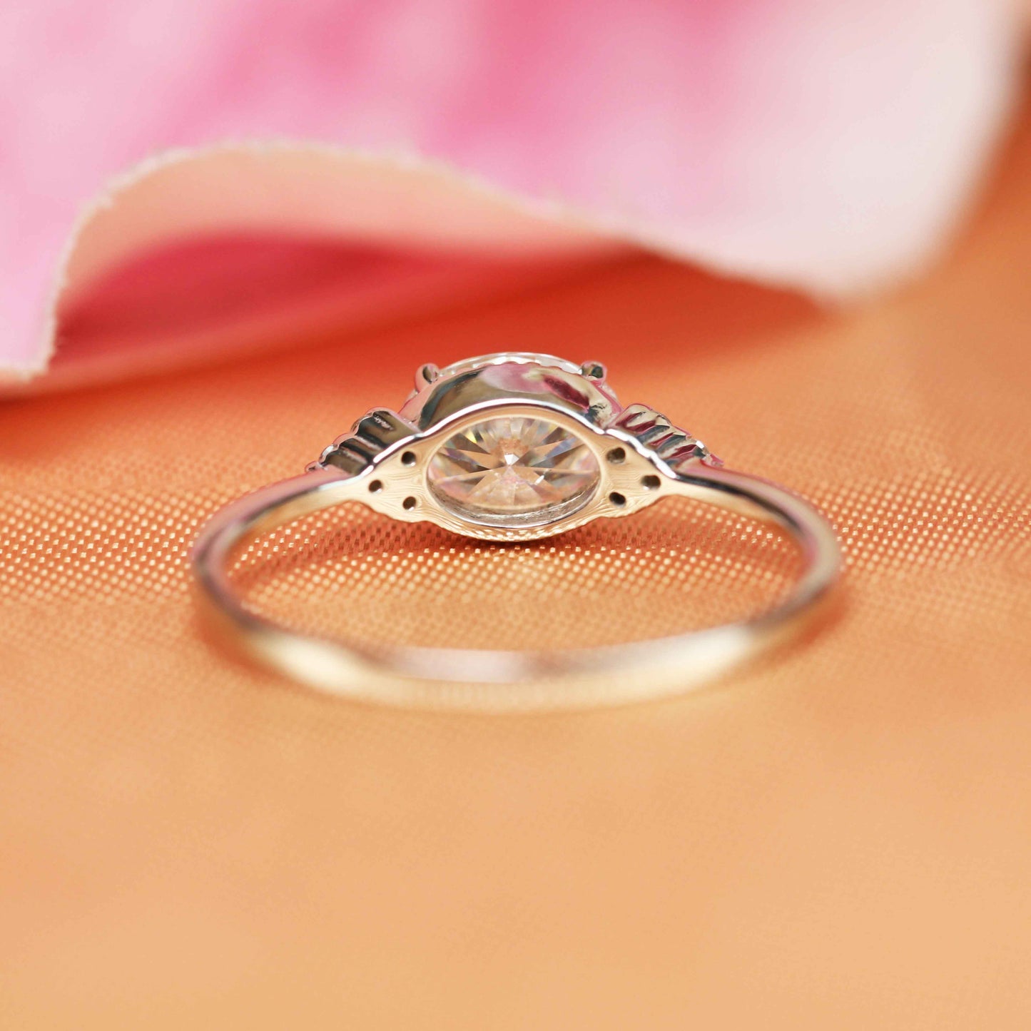 Two Row 1 carat oval cut Moissanite Engagement Ring in Gold