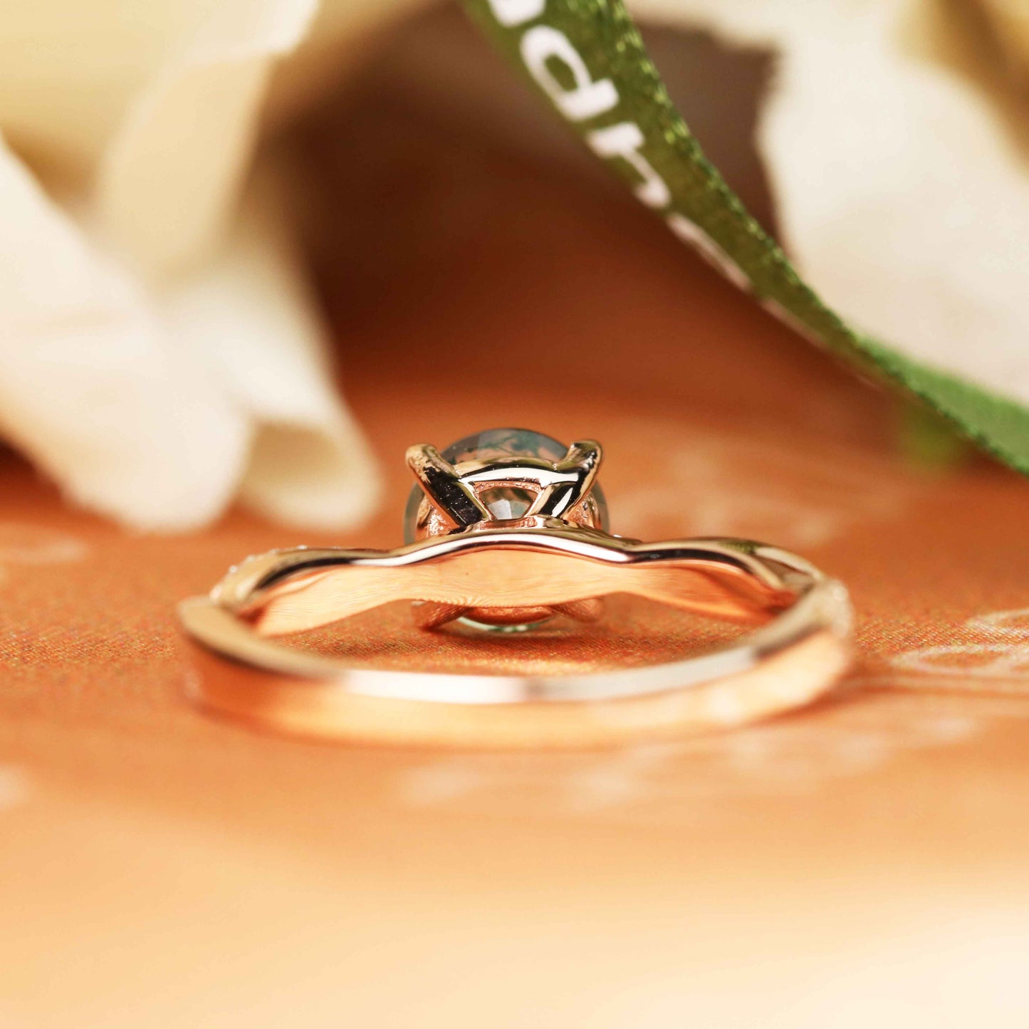 1.25 carat Round Cut Moss Green Agate and Diamond Semi-pave Twisted Split Shank Solitaire Ring in Rose Gold