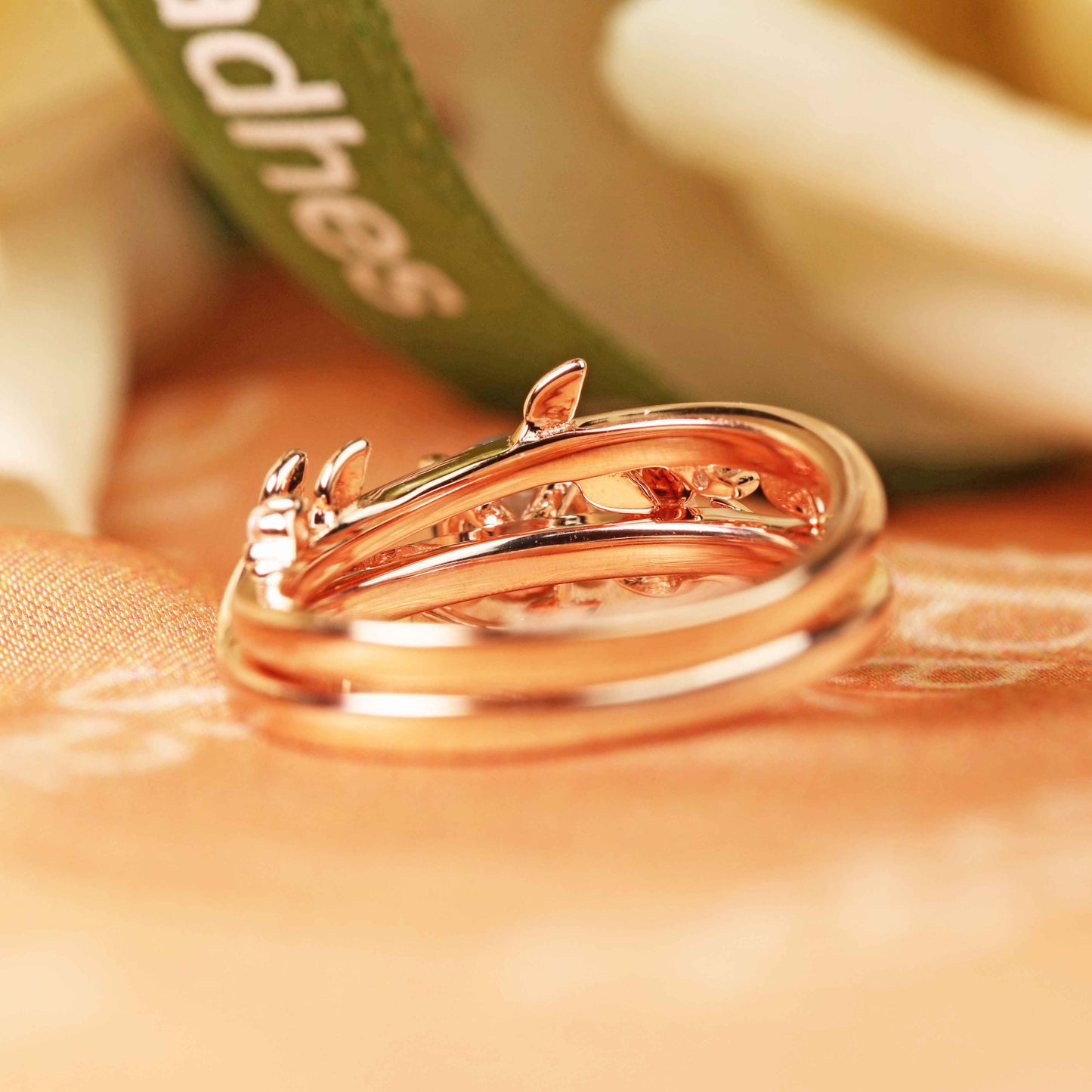 Vine 1 carat Round Cut Moss Green Agate Solitaire Wedding Ring Set for Women with Matching Leaf Design Wedding Band in Rose Gold