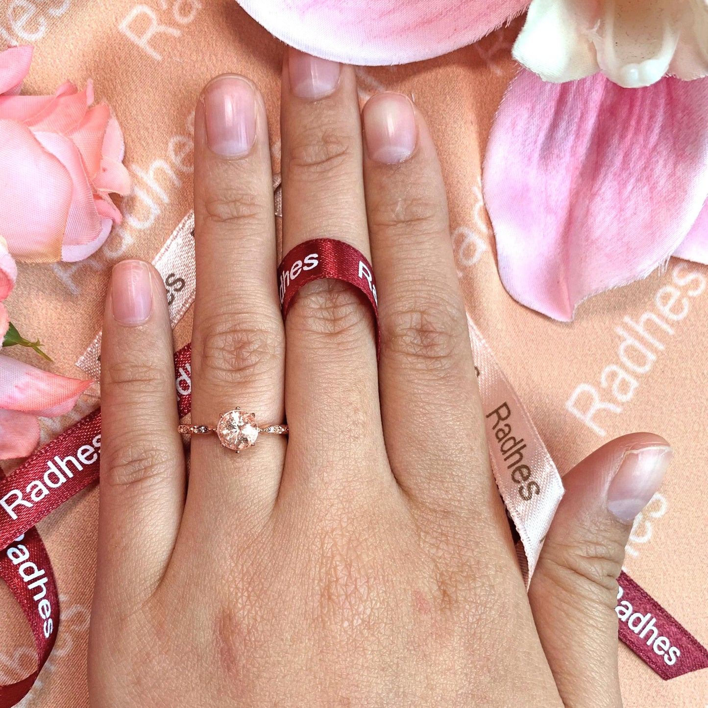 1.1 carat Round Morganite Vintage Engagement Ring in Rose Gold