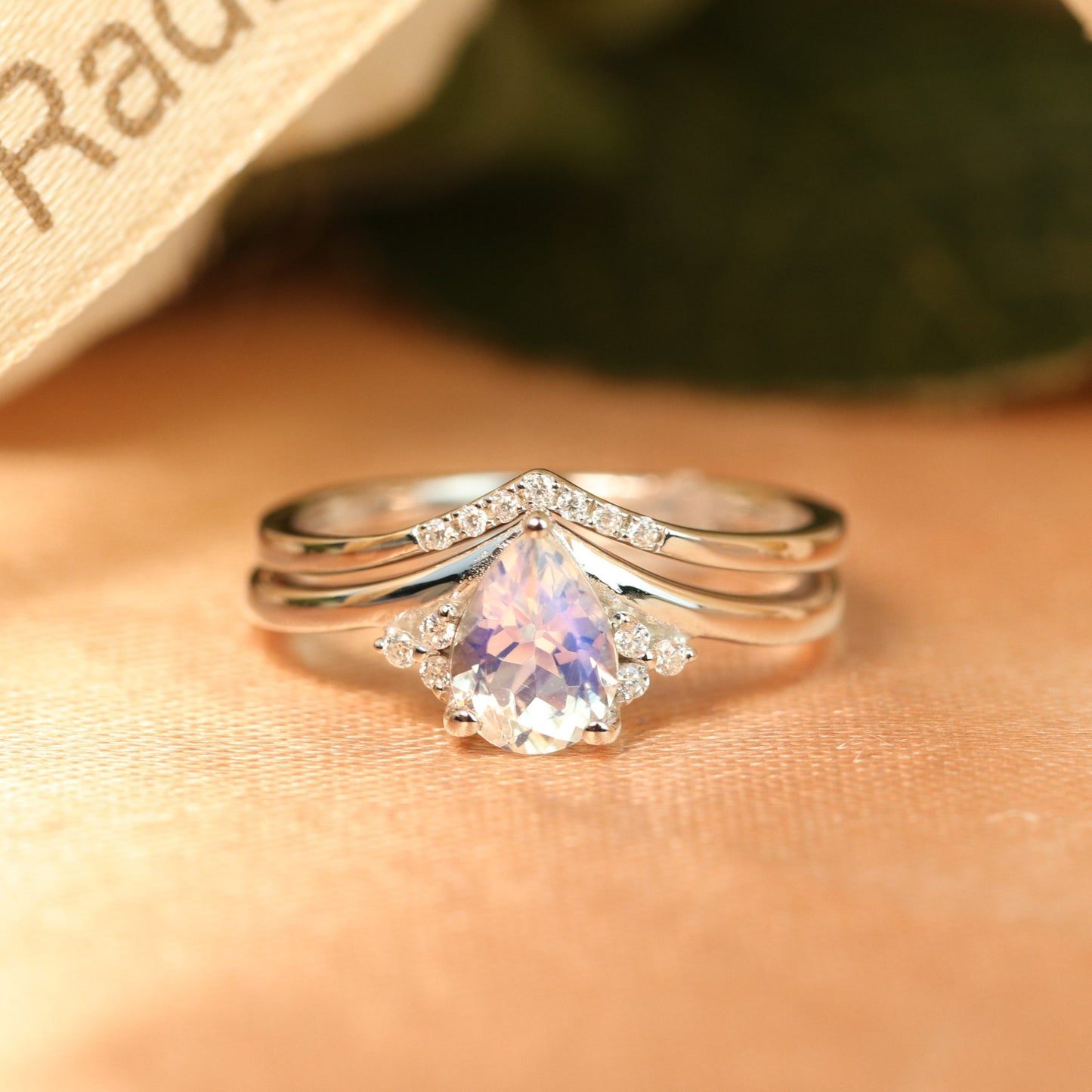 Vintage 1.15 carat Pear Shape Rainbow Moonstone Boho Wedding Set in Gold