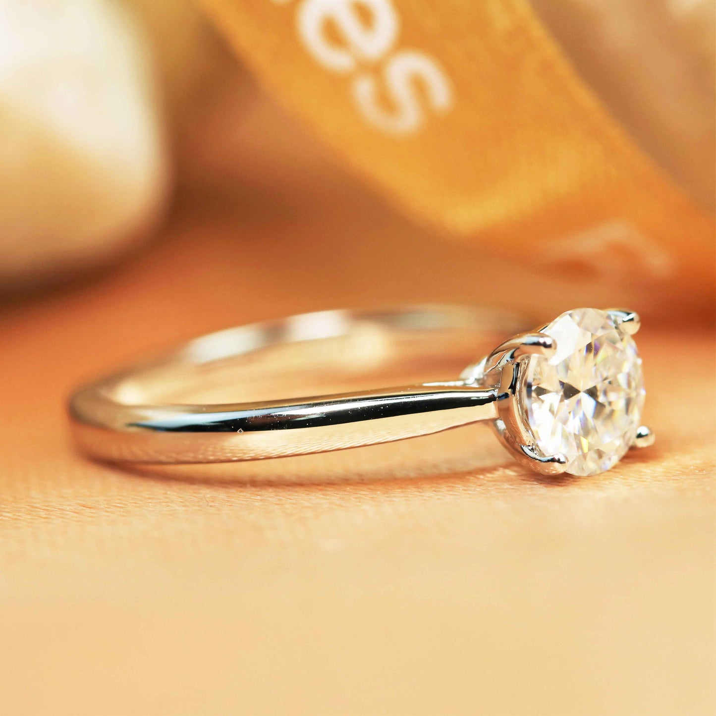 Classic 1 carat Round cut solitaire Moissanite Engagement Ring in Gold