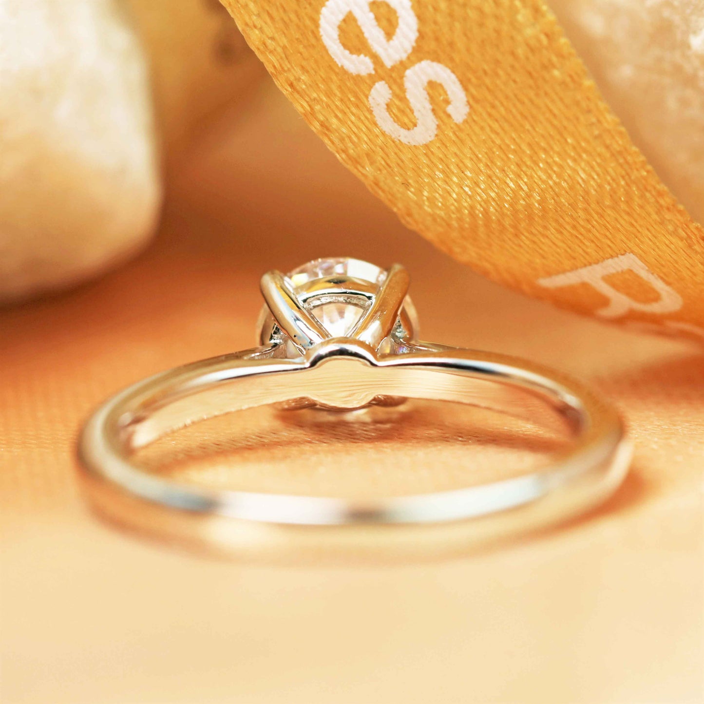 Classic 1 carat Round cut solitaire Moissanite Engagement Ring in Gold