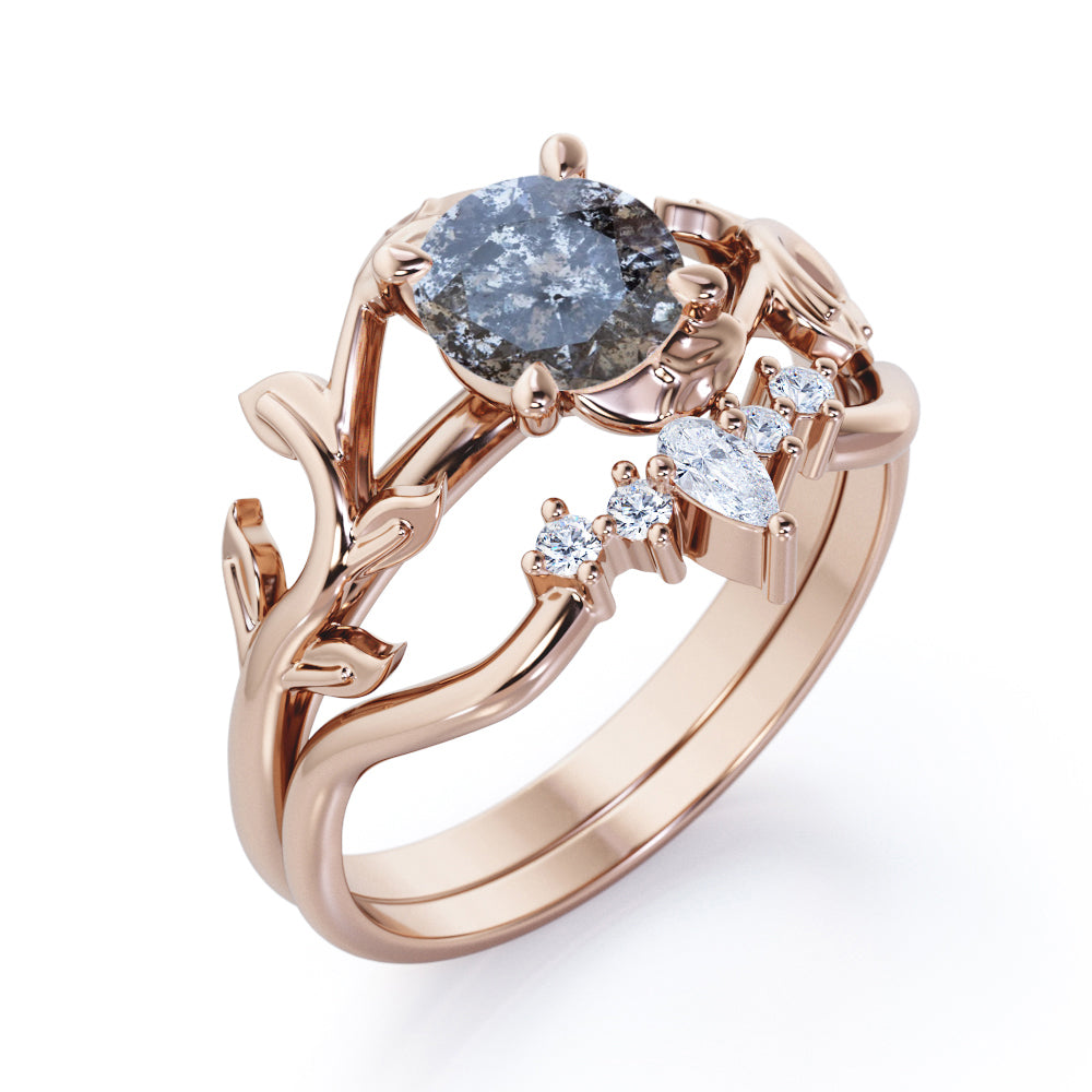 Solitaire 0.6 carat Round cut Salt and pepper diamond and White diamond prong style wedding ring set for women in Rose gold