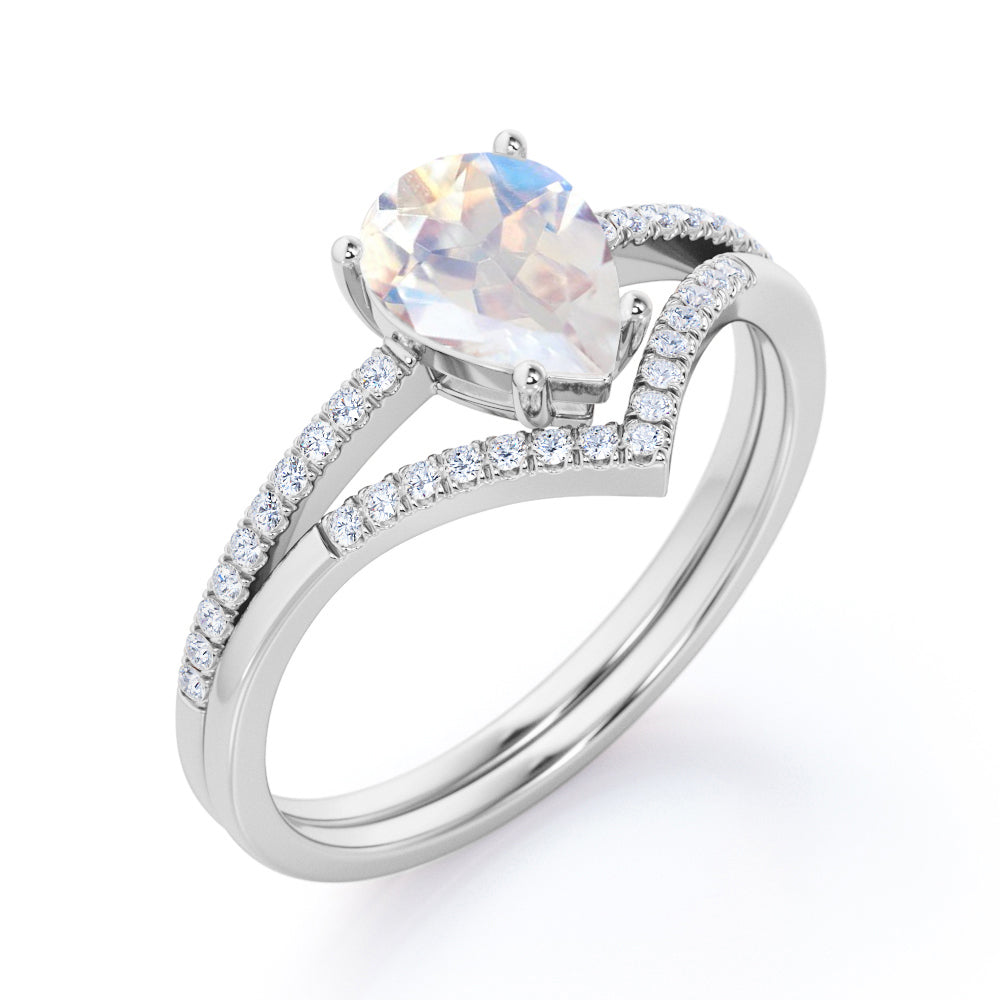 Magnificent 1.5 carat Pear cut Moonstone and diamond V-shaped wedding ring set in White gold