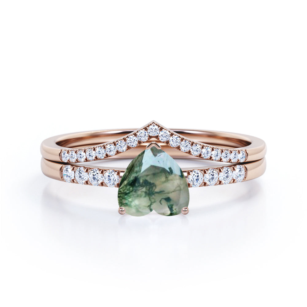 Lovely Antique 1.3 carat Heart shaped Moss Green Agate and diamond contoured wedding ring set in White gold