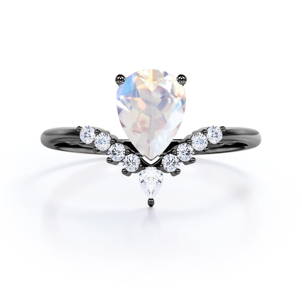 V-shaped 1.15 carat Pear cut Moonstone and diamond vintage tiara engagement ring in White gold