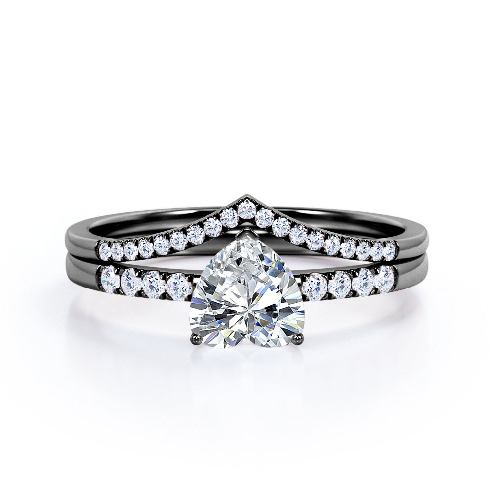 Romantic Chevron 1.3 carat Heart shaped Moissanite and diamond wedding ring set for women in Rose gold