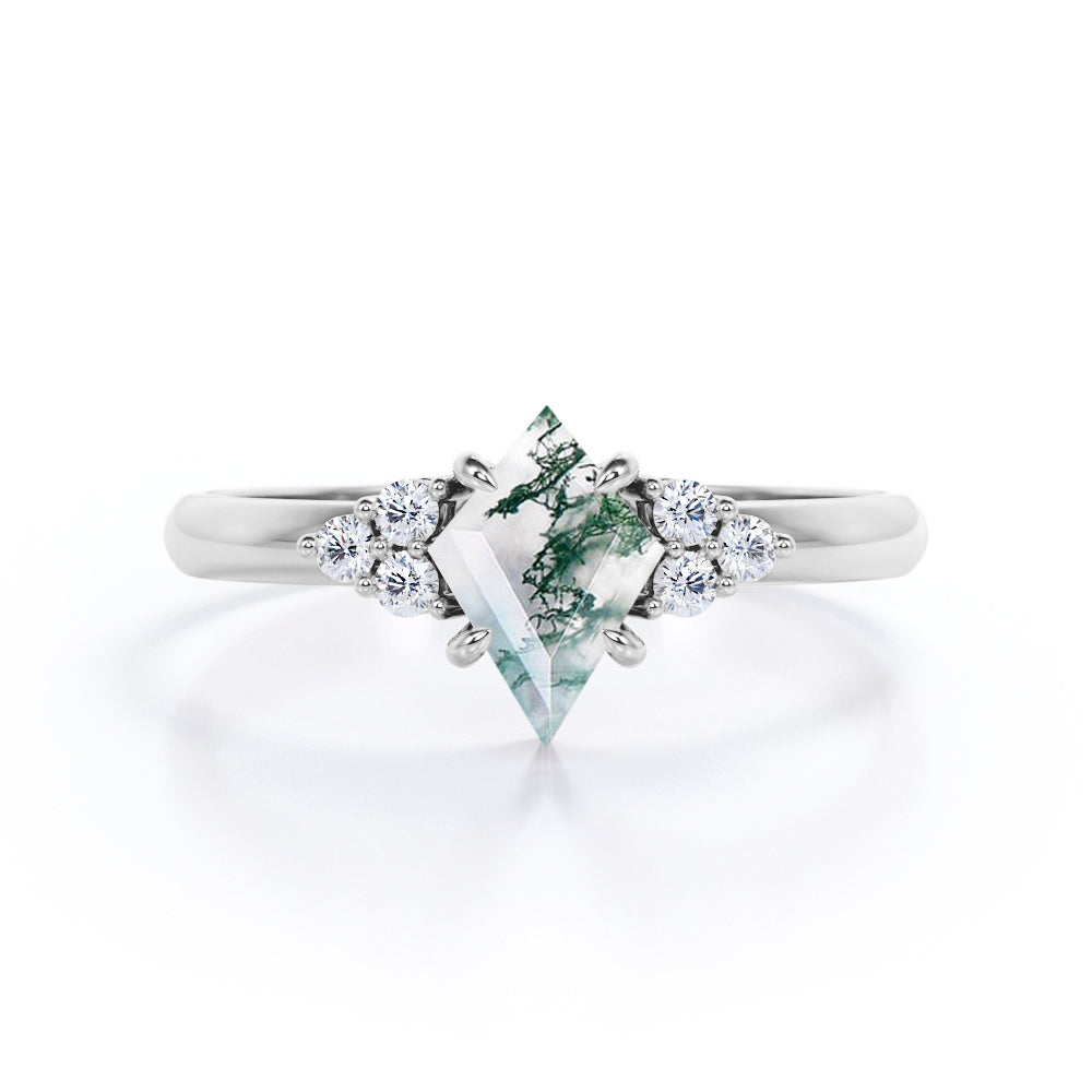 Exquisite Bezel 1.1 carat Kite shaped Moss Green Agate and diamond-claw prong setting-seven stone engagement ring in Rose gold