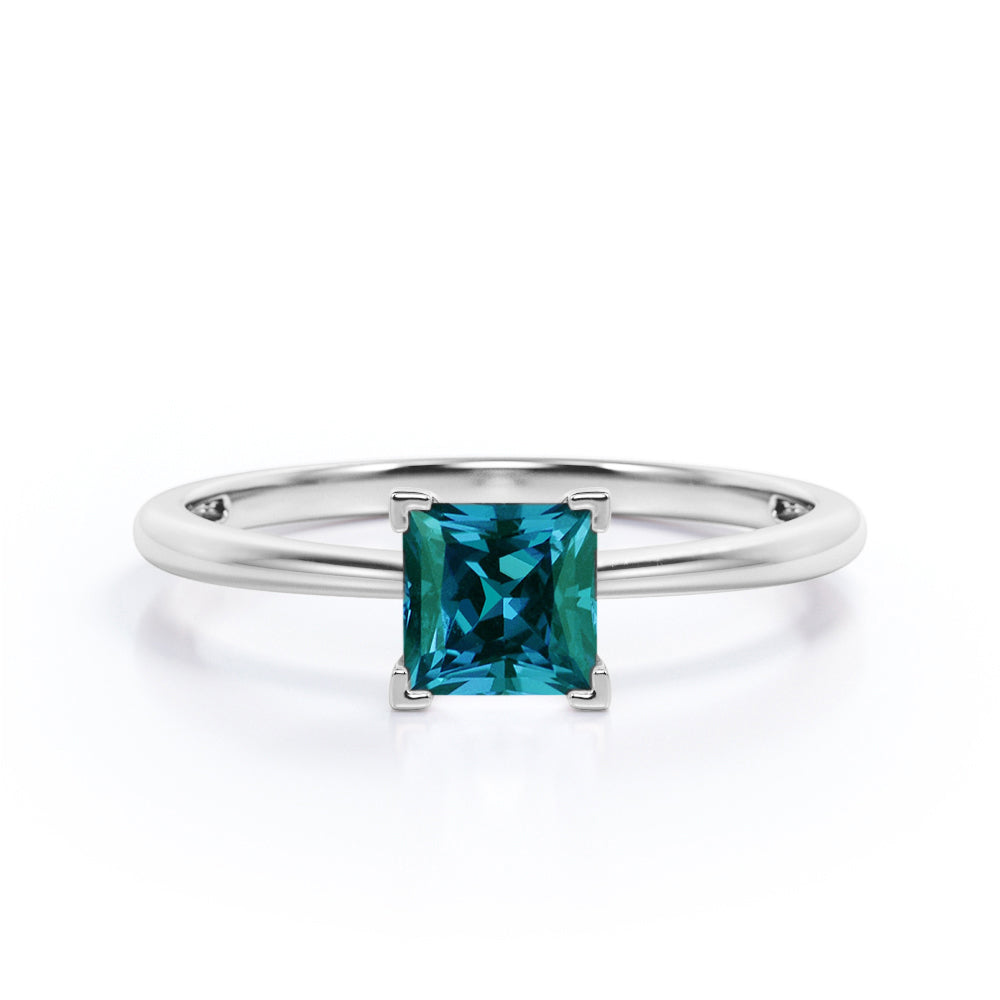 Classic Solitaire 1 carat Princess cut Synthetic Alexandrite tapered shank engagement ring in Rose gold