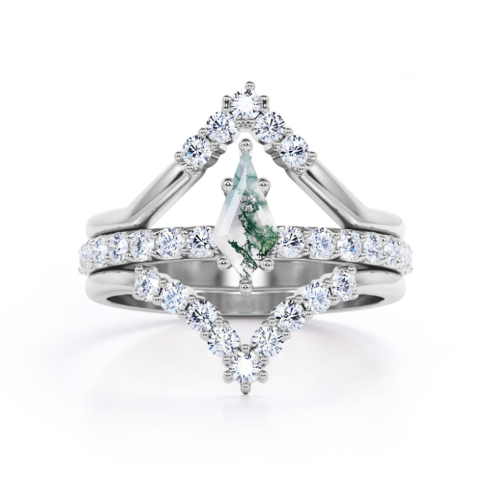 Artistic Chevron 1.45 carat Kite shaped Moss Green Agate and diamond trio wedding ring set in Yellow gold
