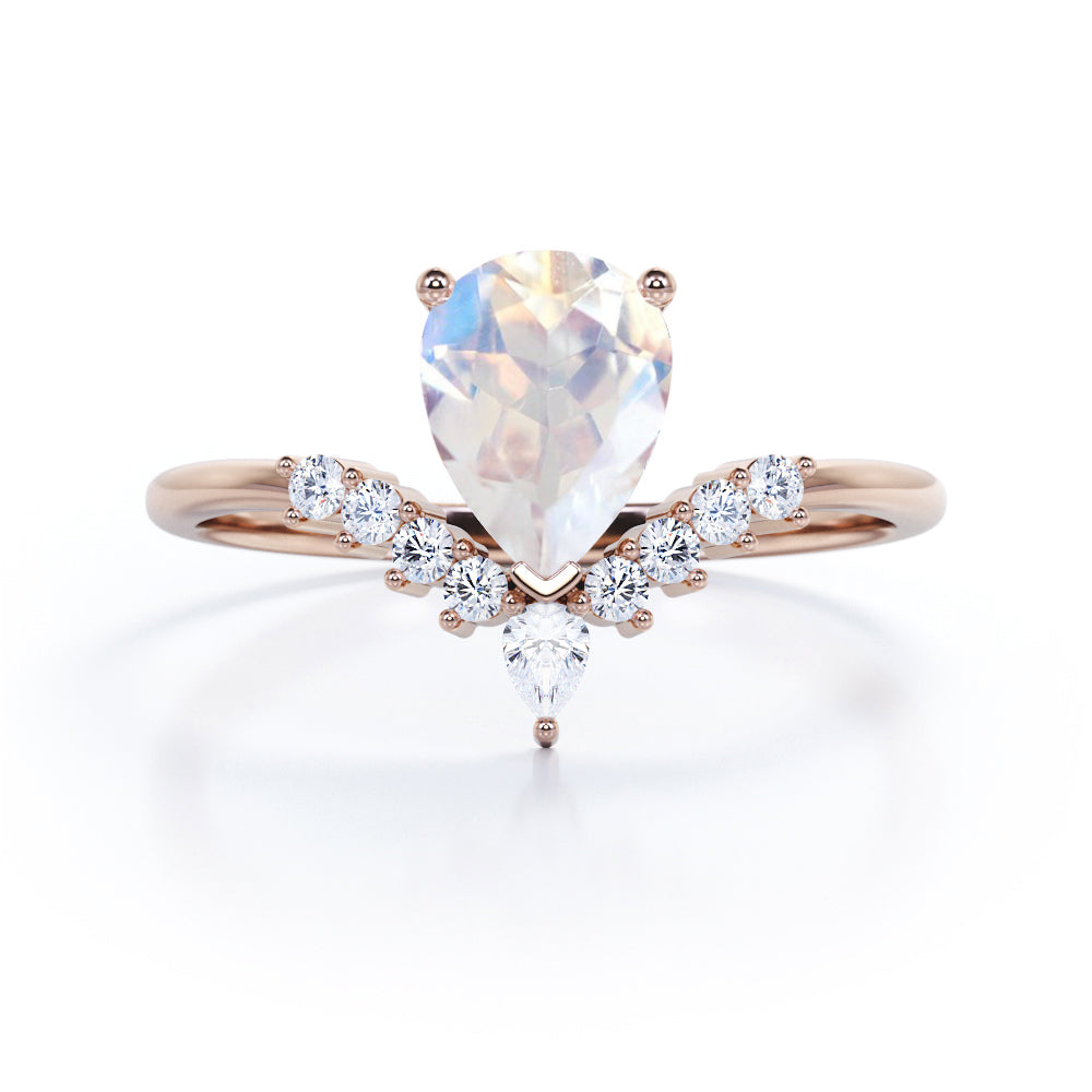 V-shaped 1.15 carat Pear cut Moonstone and diamond vintage tiara engagement ring in White gold