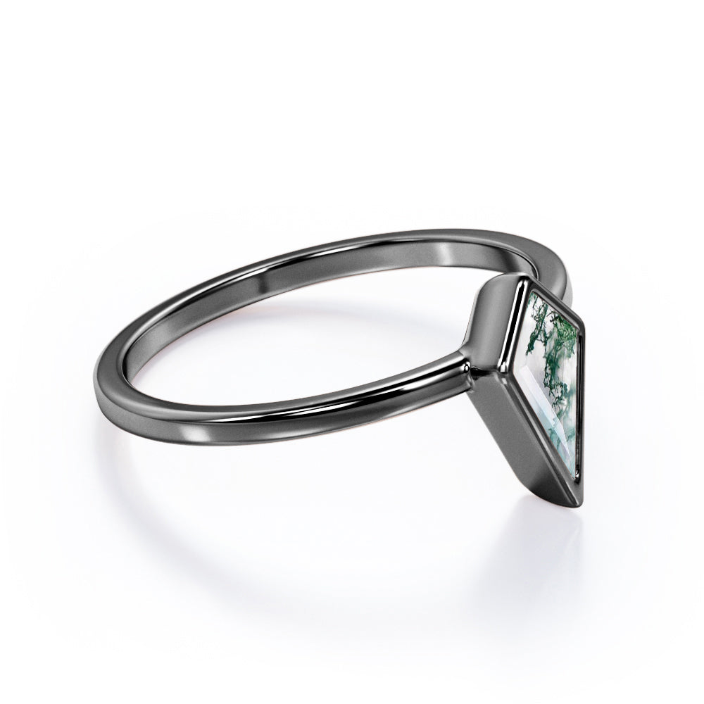 Single Stone 1 carat Kite shaped Moss Green Agate bezel solitaire engagement ring in Rose gold