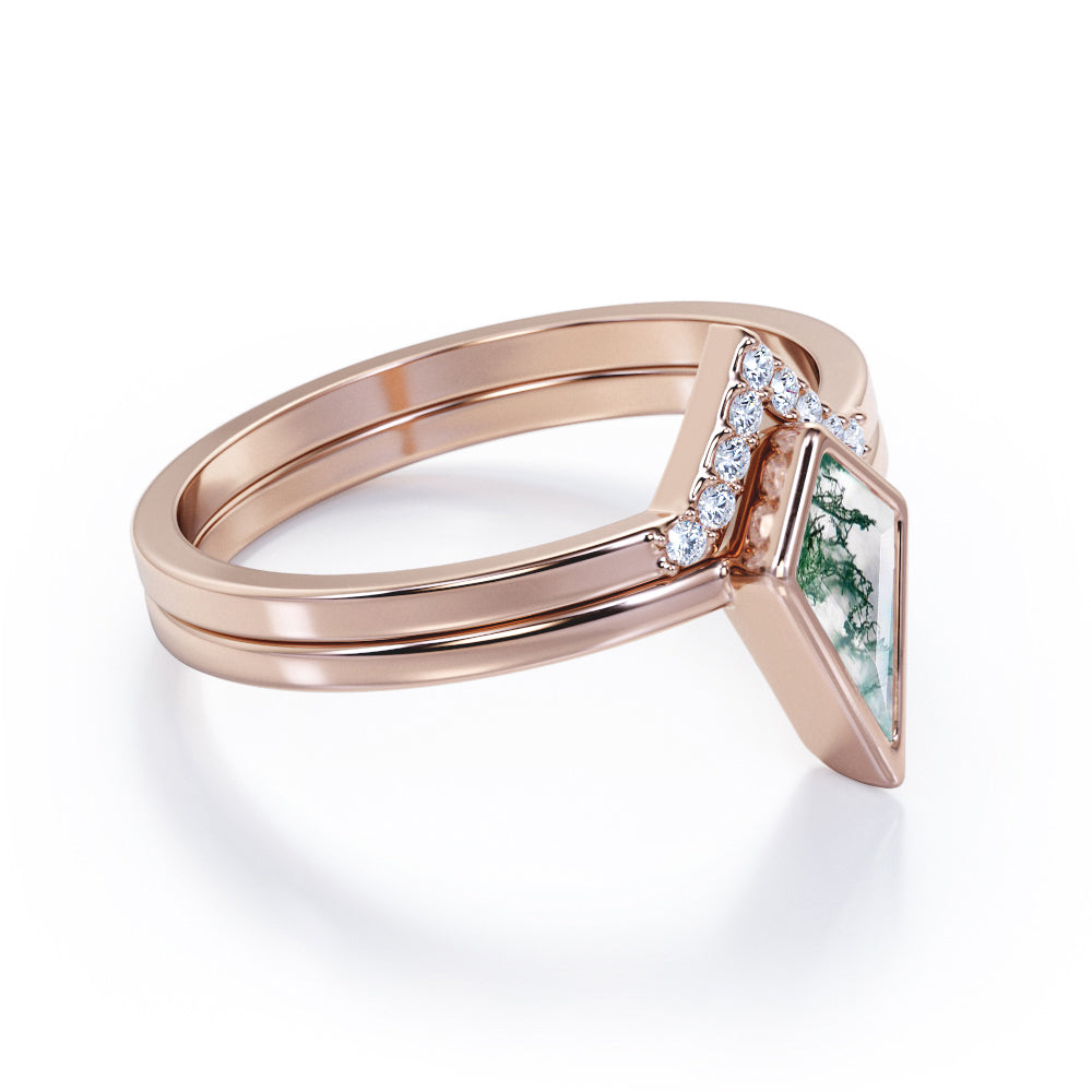 Contoured Bezel 1.15 carat Kite shaped Moss Green Agate and diamond antique Bridal set for women in Black gold