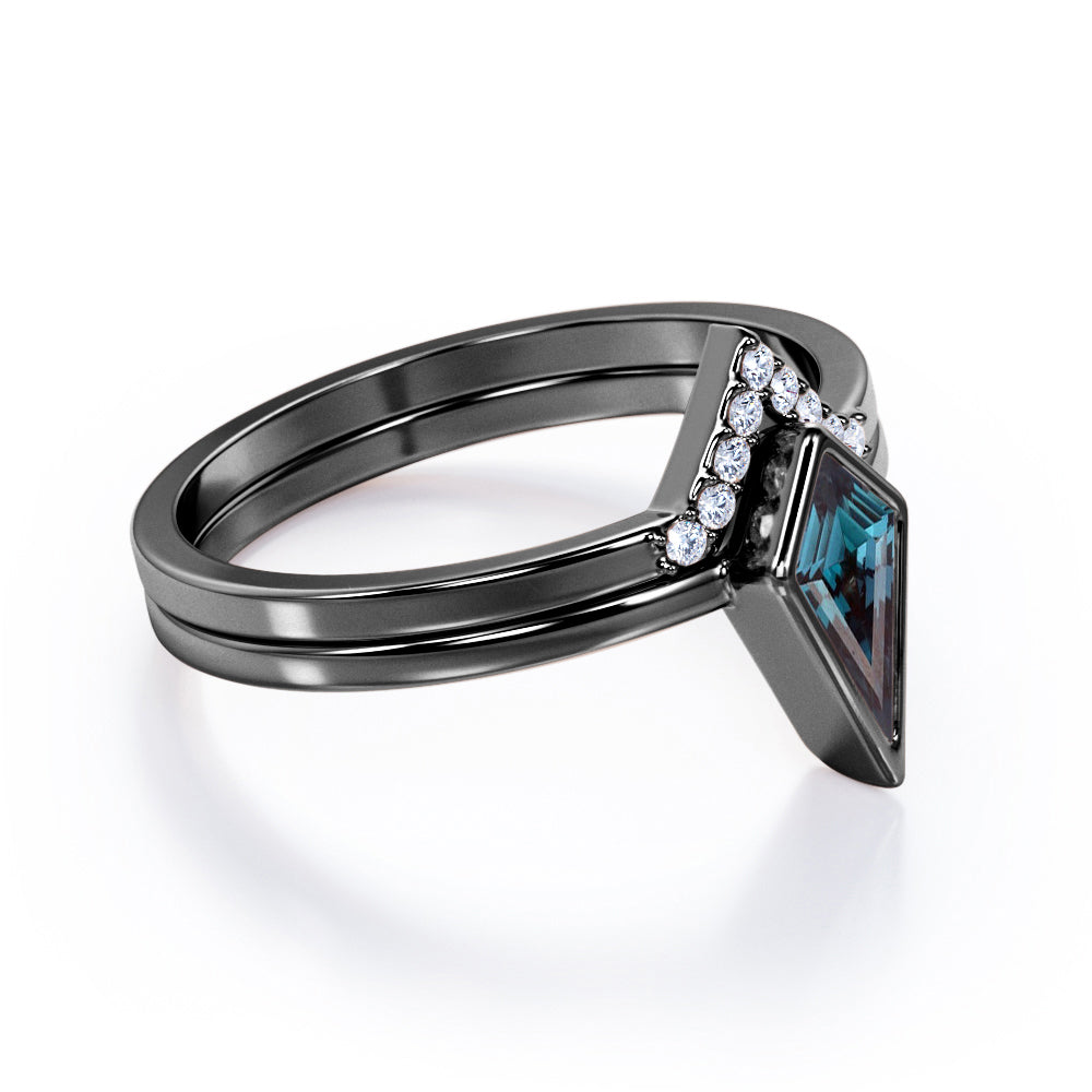 Matching Chevron Bezel 1.15 carat Kite shaped Synthetic Alexandrite and diamond solitaire wedding ring set in White gold