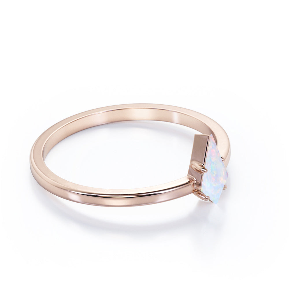 Exquisite Solitaire 1 carat Kite cut Ethiopian Opal and diamond 4 prong setting wedding ring set for her in White gold
