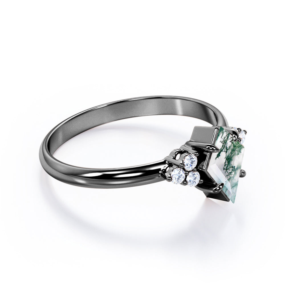 Exquisite Bezel 1.1 carat Kite shaped Moss Green Agate and diamond-claw prong setting-seven stone engagement ring in Rose gold