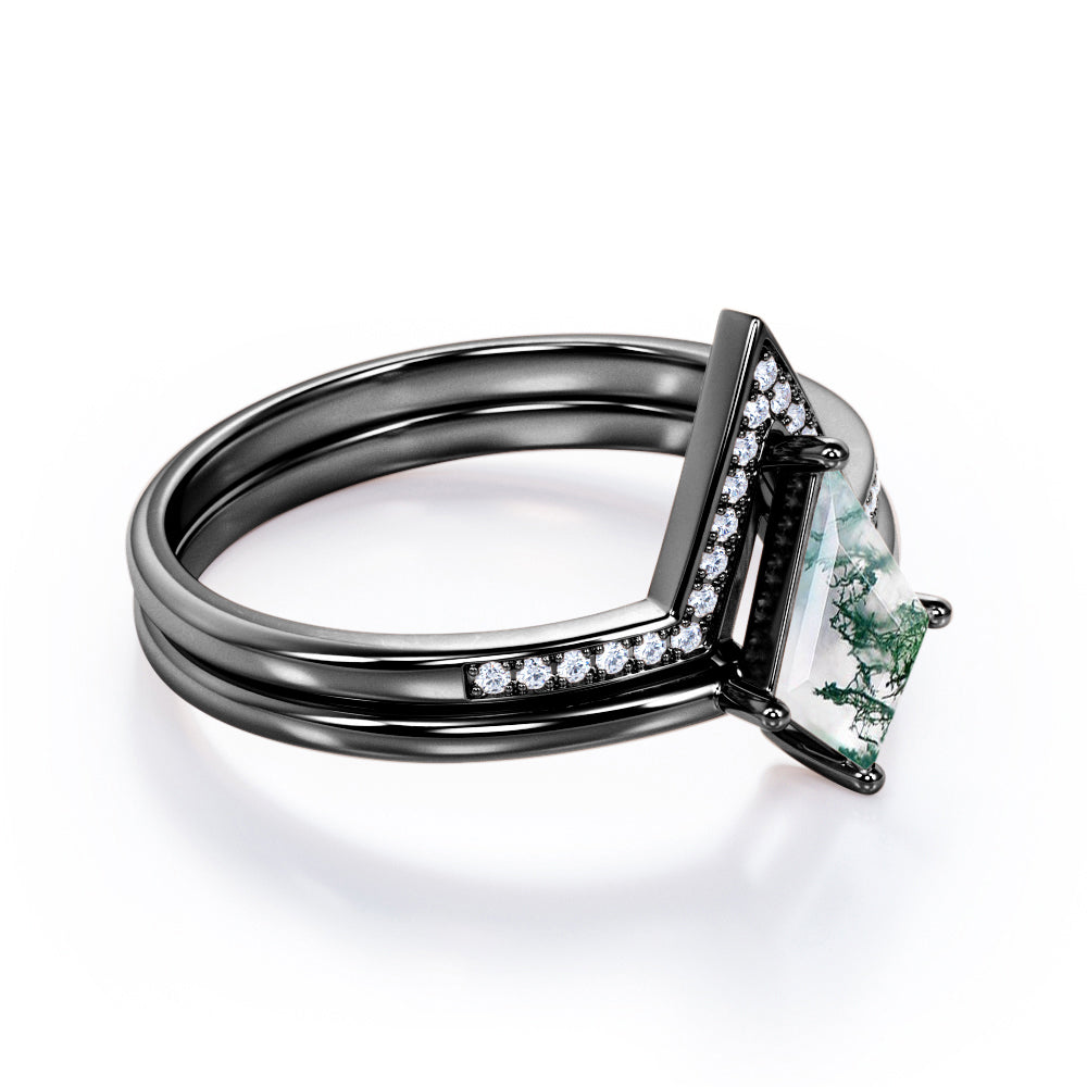 Solitaire Chevron 1.25 carat Kite shaped Moss Green Agate and diamond wedding ring set in Rose gold
