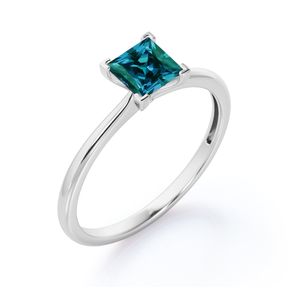 Classic Solitaire 1 carat Princess cut Synthetic Alexandrite tapered shank engagement ring in Rose gold