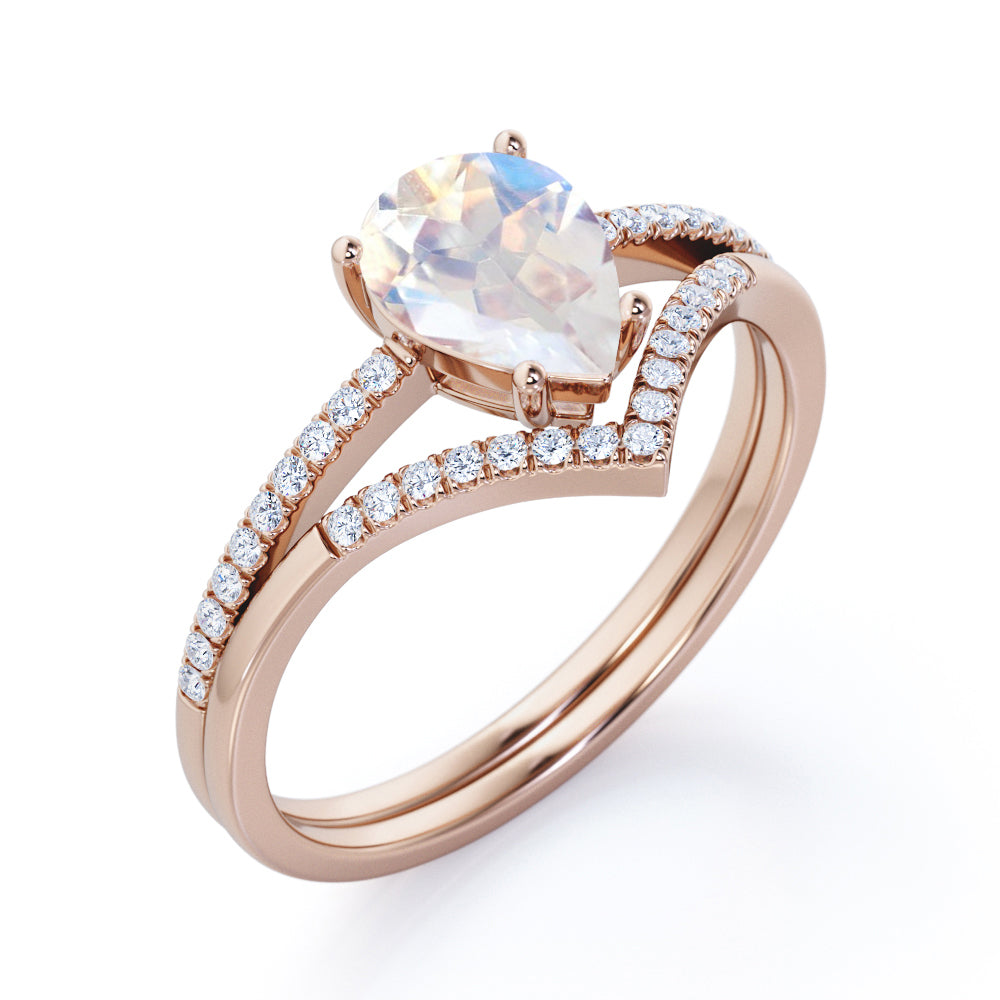 Magnificent 1.5 carat Pear cut Moonstone and diamond V-shaped wedding ring set in White gold