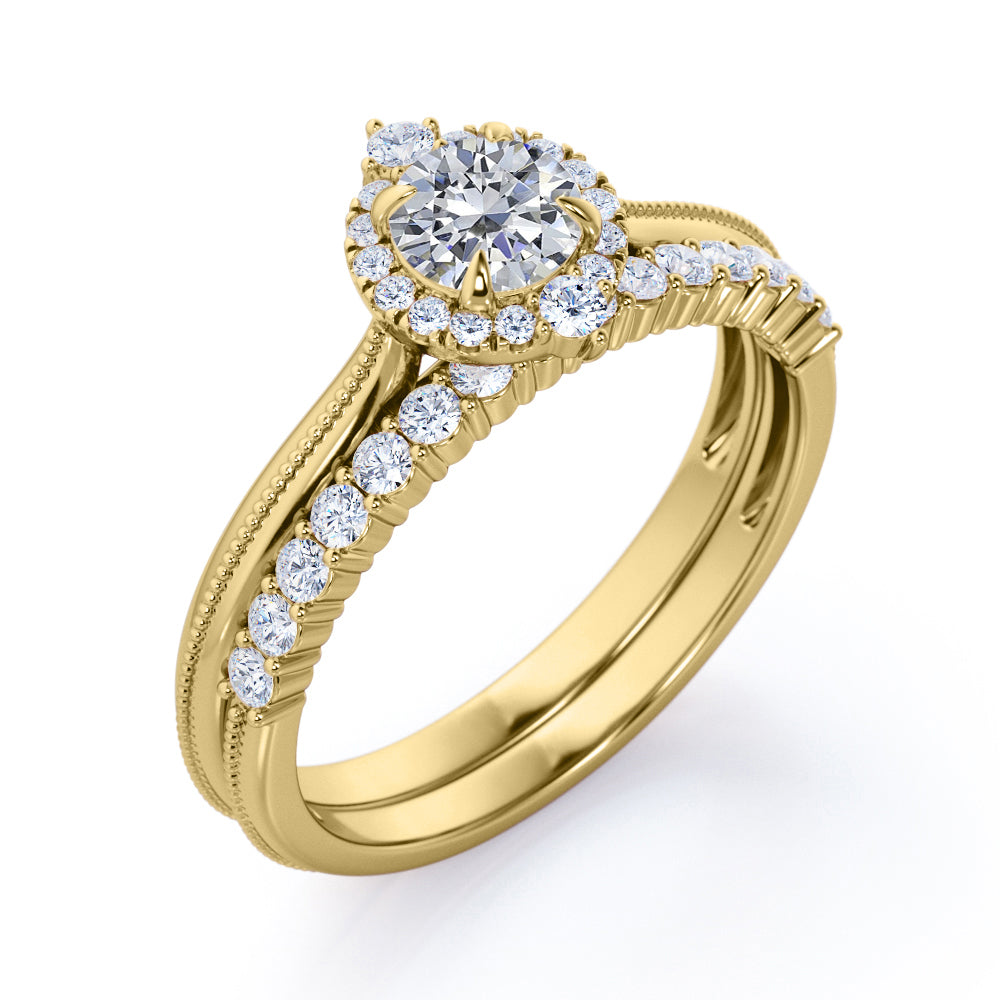 Exquisite Milgrain Halo 0.83 carat Round cut Brillaint diamond-shared prong setting Bridal wedding set in Gold