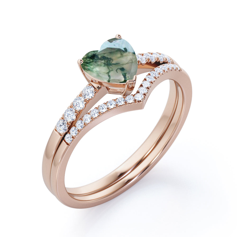 Lovely Antique 1.3 carat Heart shaped Moss Green Agate and diamond contoured wedding ring set in White gold