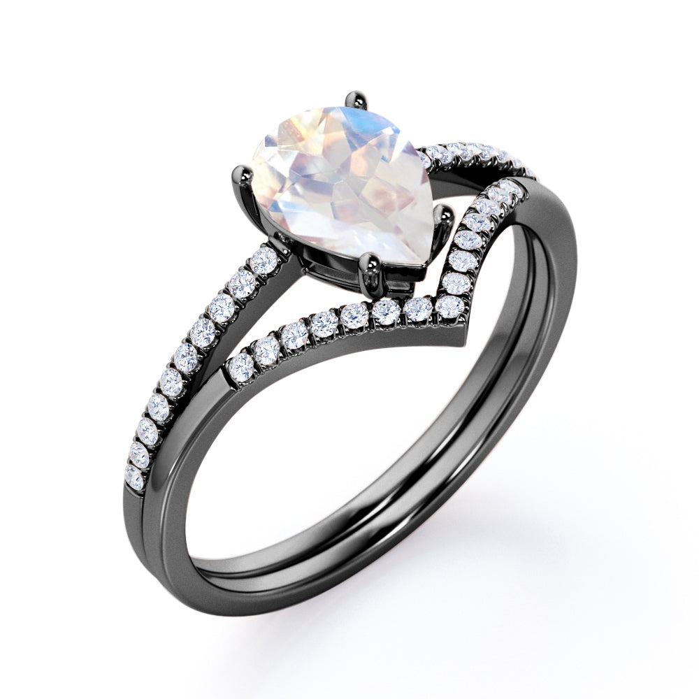 Magnificent 1.5 carat Pear cut Moonstone and diamond V-shaped wedding ring set in White gold