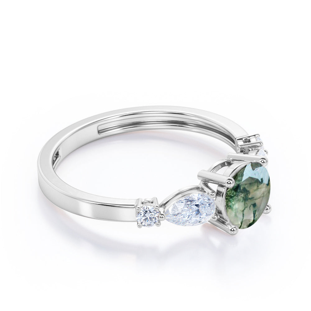 Vintage Five stones 1.2 carat Round cut Moss Green Agate and diamond 4 prong engagement ring in White gold