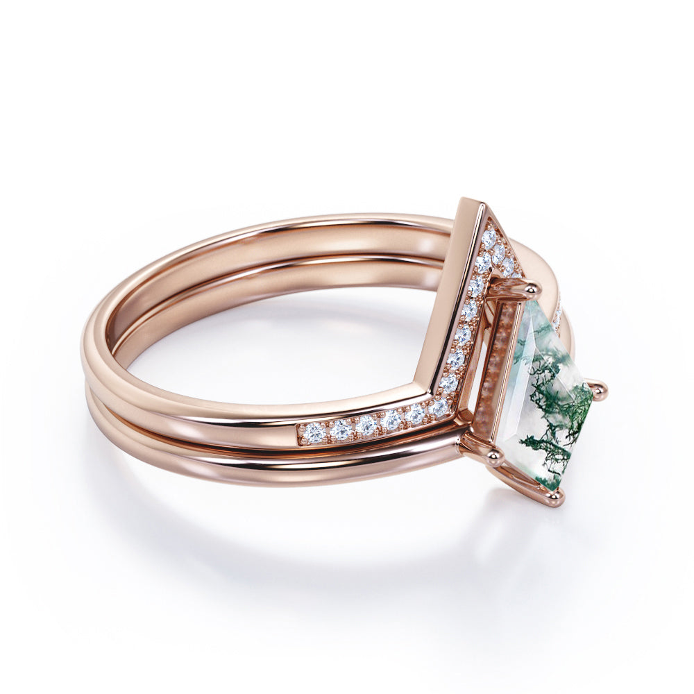 Solitaire Chevron 1.25 carat Kite shaped Moss Green Agate and diamond wedding ring set in Rose gold