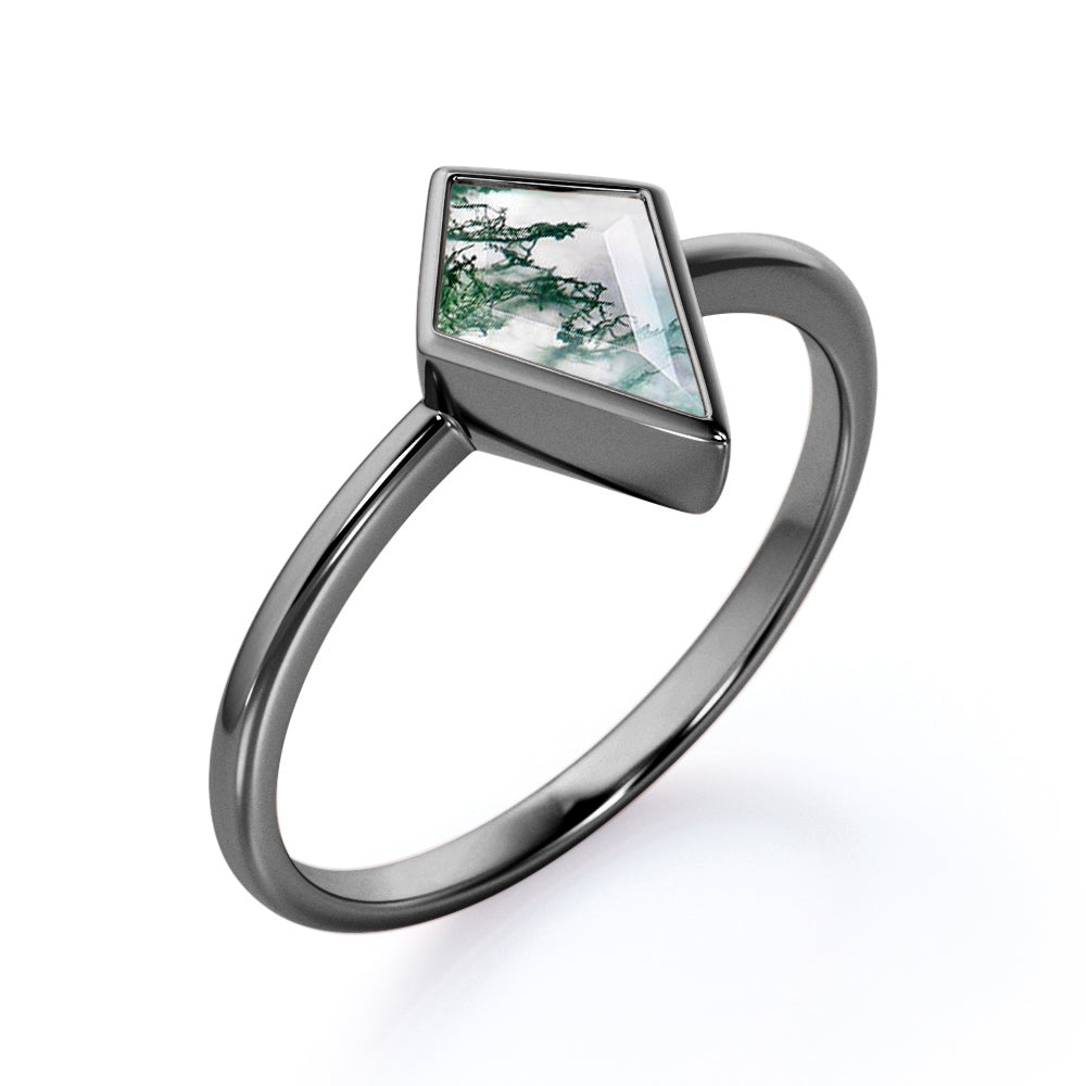 Perfect Bezel 1 carat Kite shaped Moss Green Agate solitaire engagement ring in Black gold