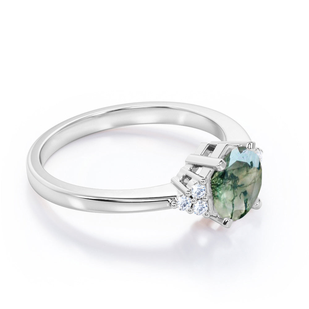 Tapered 7 stones 1.1 carat Round cut Moss Green Agate and diamond engagement ring in White gold