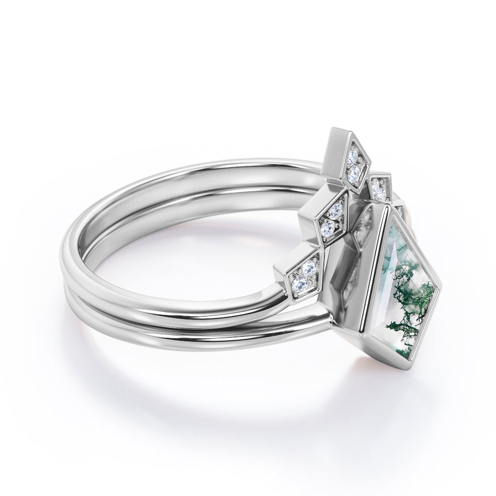 Bezel Chevron 1.1 carat Kite shaped Moss Green Agate and diamond anniversary ring in White gold-engagement ring