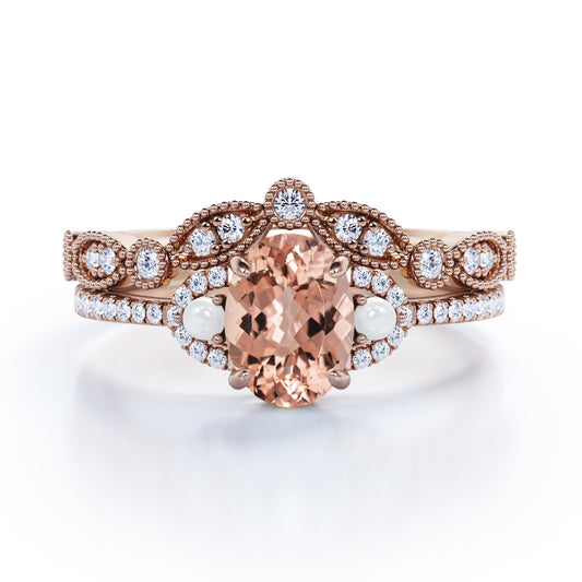 Milgrain Décor 1.75 carat Oval Shaped Morganite and diamond antique art deco wedding ring set in Rose gold