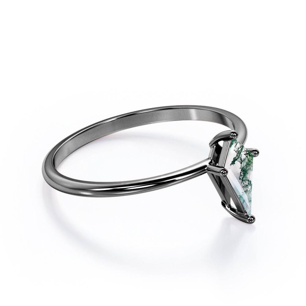 Elegant Solitaire 1 carat Kite shaped Moss Green Agate dainty style anniversary ring in Rose gold
