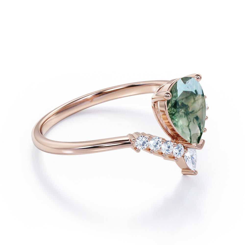 Art deco V-shaped 1.15 carat tear drop shaped Moss Agate and diamond tiara inspired promise ring in Black gold