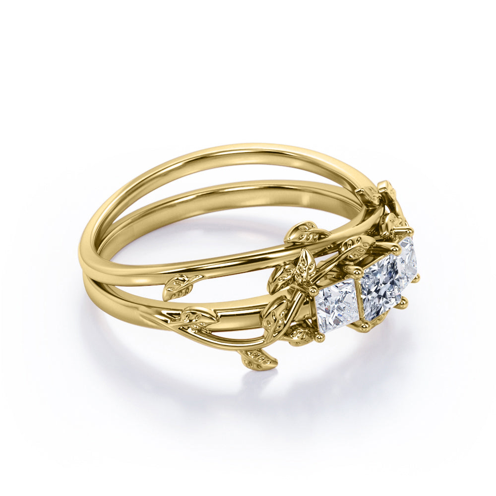 Exquisite Nature inspired 0.49 carat Princess cut Diamond Art-deco Vintage Bridal set in Gold