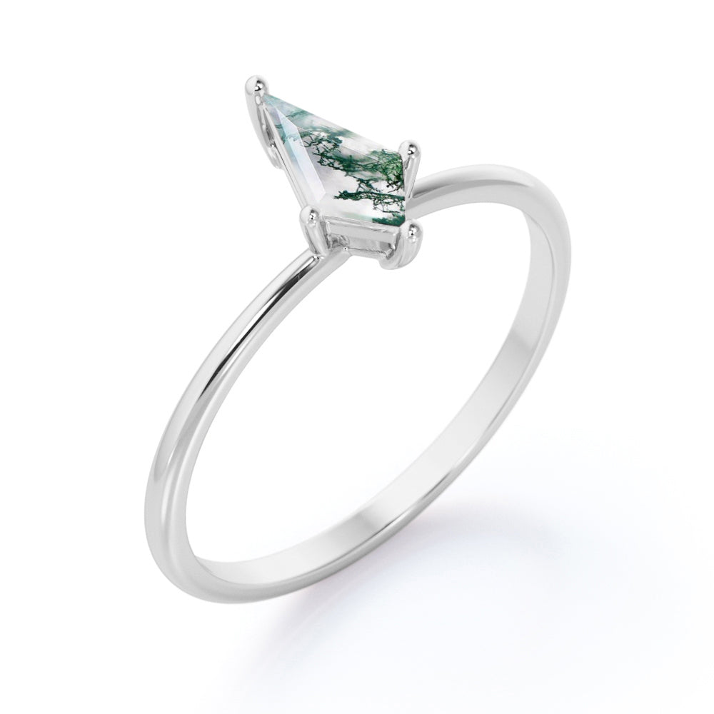 Elegant Solitaire 1 carat Kite shaped Moss Green Agate dainty style anniversary ring in Rose gold