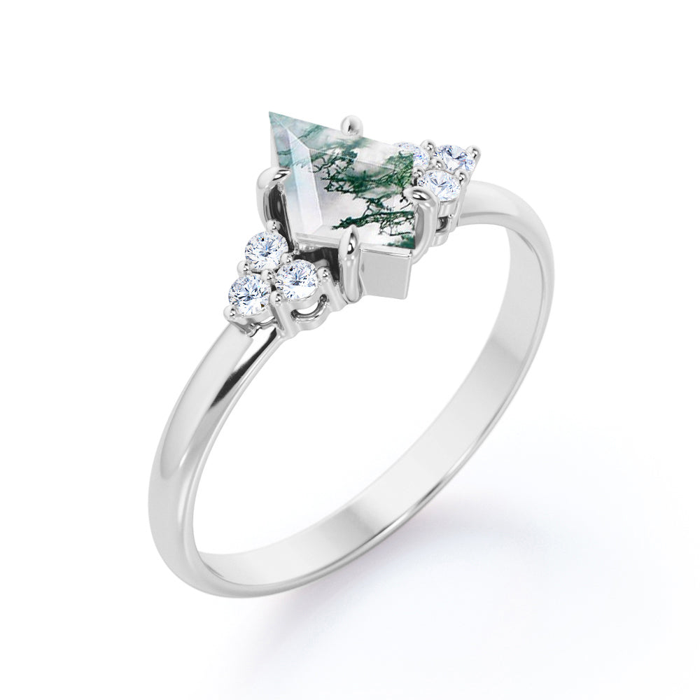 Exquisite Bezel 1.1 carat Kite shaped Moss Green Agate and diamond-claw prong setting-seven stone engagement ring in Rose gold
