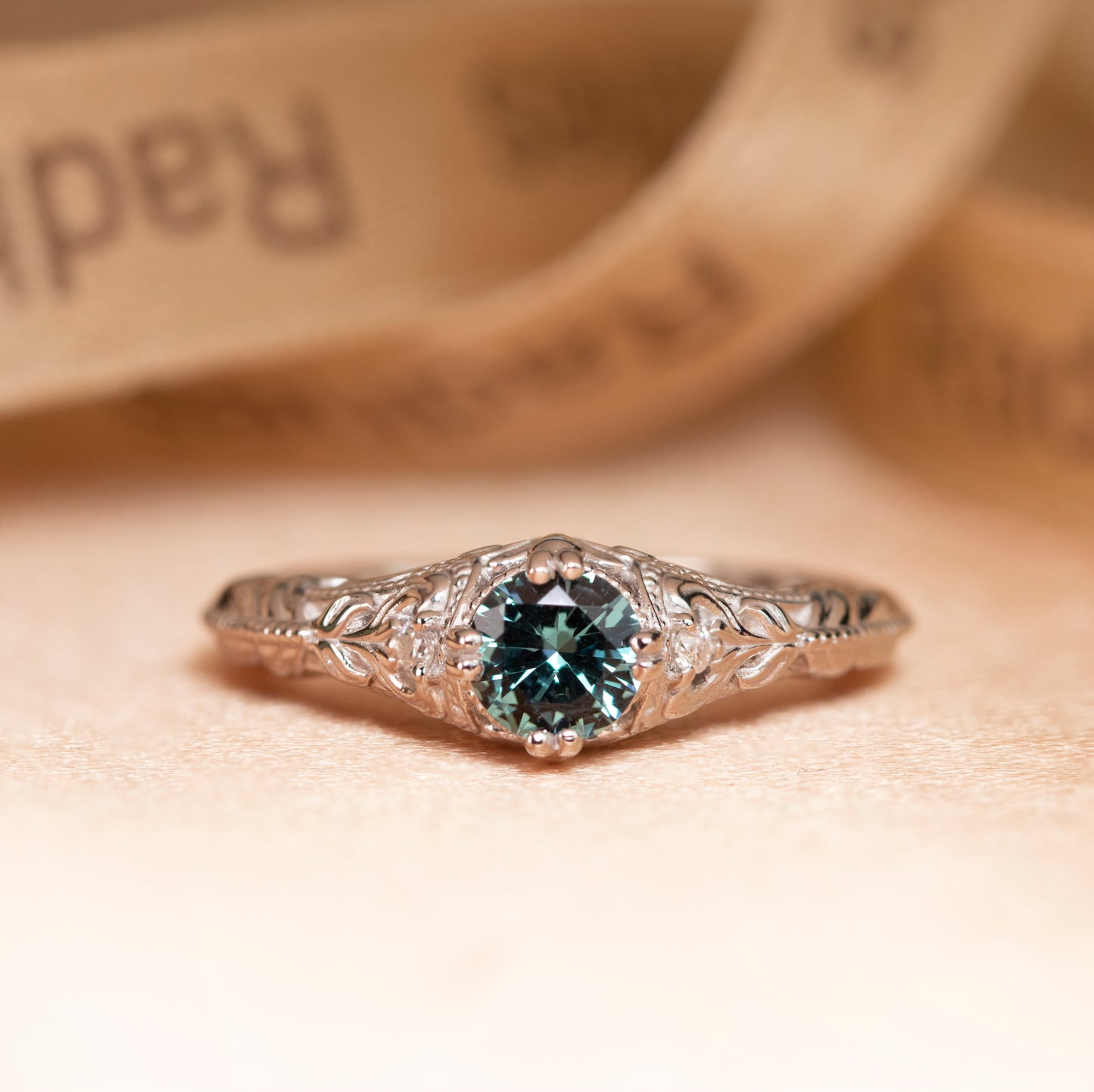 Delicate 1 carat Round Shaped Alexandrite and Diamond Nature-inspired Vintage Ring in White Gold