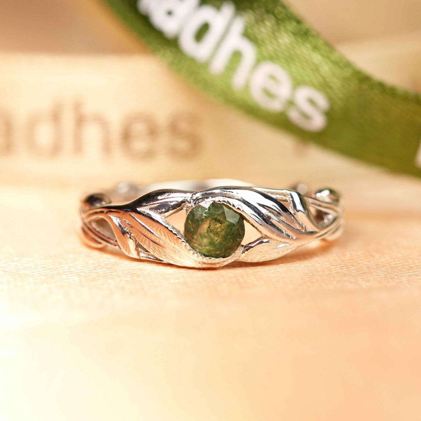 Nature-inspired 1 carat Round Cut Moss Green Agate Leafy Single Stone Engagement Ring in White Gold