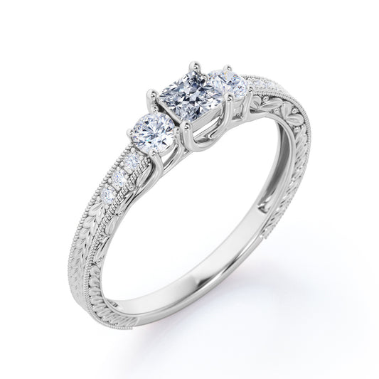 Twisted 4 Prong trio stone 0.58 carat Princess cut cathedral setting diamond Engagement ring in Gold