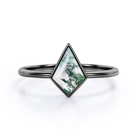 Perfect Bezel 1 carat Kite shaped Moss Green Agate solitaire engagement ring in Black gold