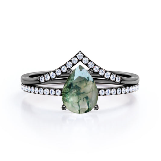 Stylish Contoured 1.35 carat Tear drop shaped Moss Agate and diamond chevron crown Bridal set for women in Black gold